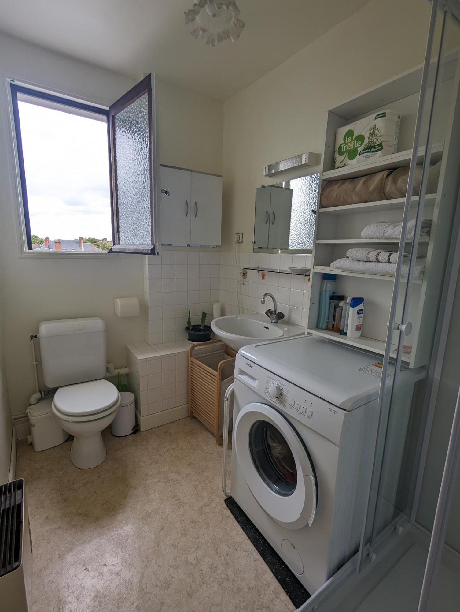 Studio 63M2 3Eme Etage Ou Chambre Dans Appartement 2Eme Etage Pour Sejours A Moulins Moulins  Eksteriør billede